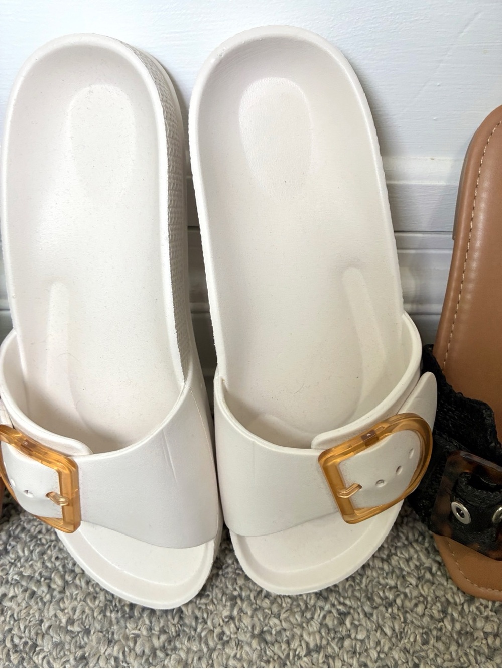 Women’s size 11 like new sandals bundle - 3 pair - Picture 3 of 10